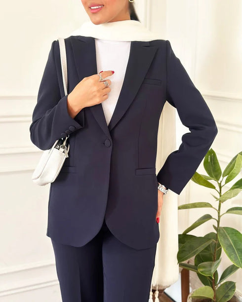 Rozinia Suit